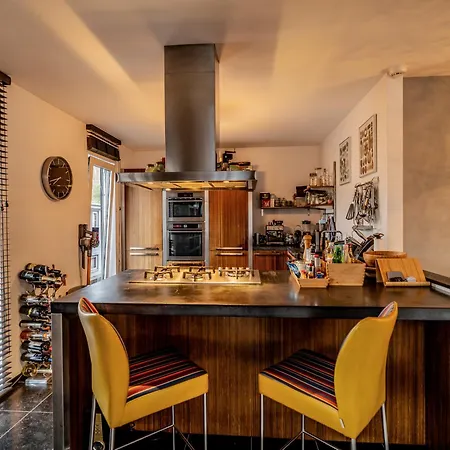 Villa Nova Houseboat Deluxe Free Bikes