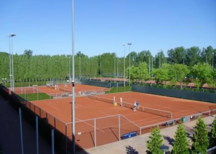 Nova Houseboat Deluxe Free Bikes