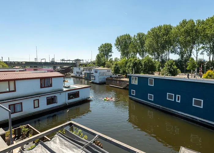Nova Houseboat Deluxe Free Bikes Amsterdam