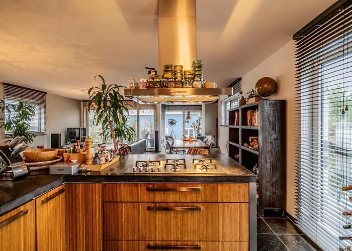 Nova Houseboat Deluxe Free Bikes Amsterdam